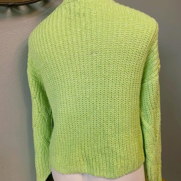 Lime Green Cable Knit Turtleneck Sweater - Picture 4 of 5